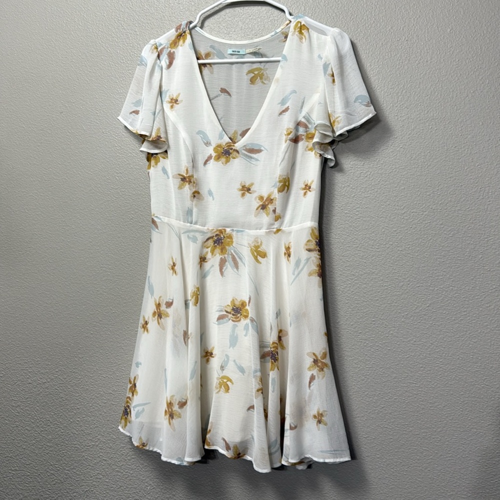 Urban Outfitters Kimchi Blue Sarah Flutter-Sleeve Chiffon Mini Dress - Picture 13 of 14